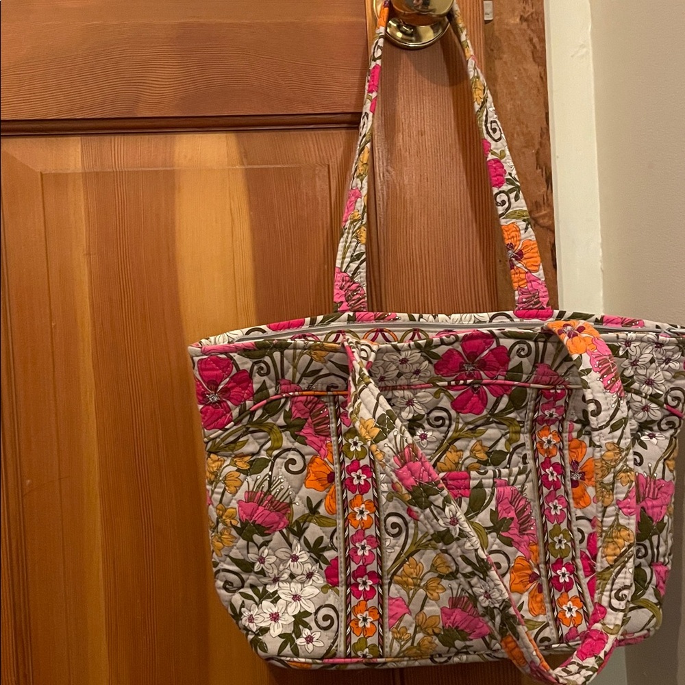 Vera Bradley Mandy Tote in Tea Garden print & hot pink RFID wallet - Picture 2 of 6